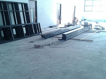 Fabrikasi Kusen Jendela dan Pintu Alumunium